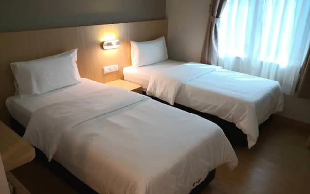 Walk In Hotel - photo 4