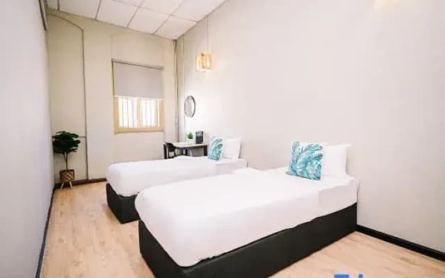 Swing & Pillows @ 87 Chulia St, Georgetown Penang - photo 2