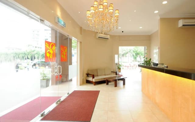 Celyn City Hotel - photo 2