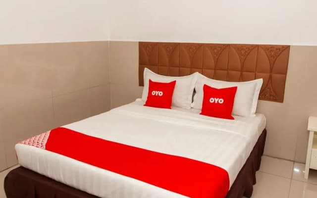 Leila Hotel by OYO Rooms - photo 5