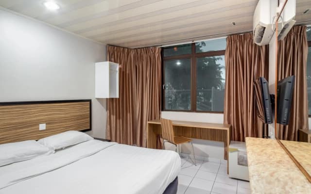 Subang Park Hotel - photo 4
