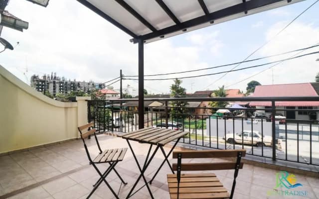 Century Garden Double Storey House BBQ/Mahjong/PoolTable by UHA - photo 3