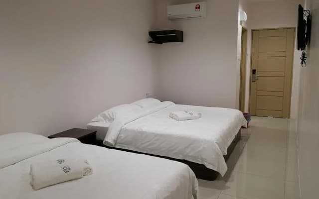 First Guest House Cheras - photo 2