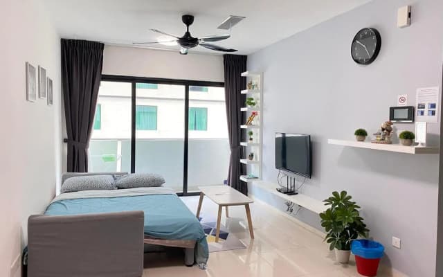 Suasana JB at JB Center Luxury Modern & Rustic 1BR Apt for Bussiness,Vacation trips - photo 2