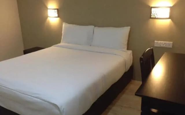 Biz Hotel Shah Alam - photo 4
