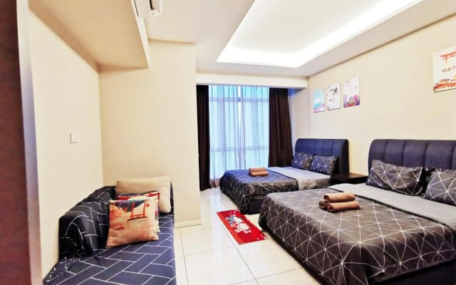 SKY POOL Designer Suite 2-7Pax at KL City - photo 2