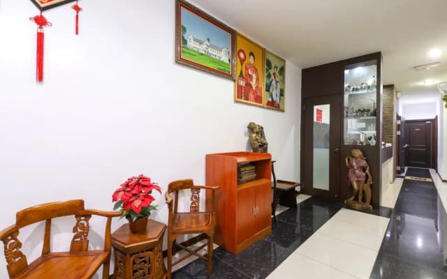 Tai Pan Hotel - photo 2