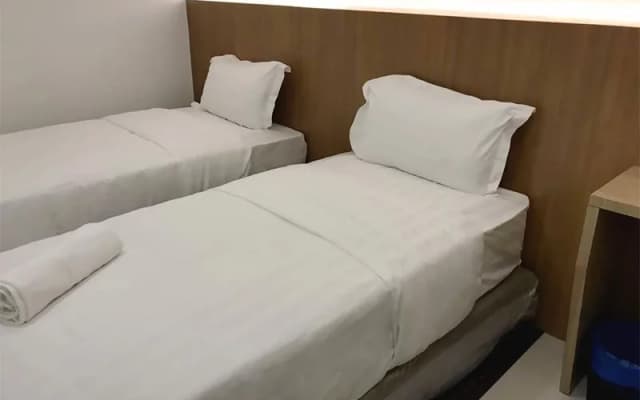 Place2Stay @ General Hospital - photo 2