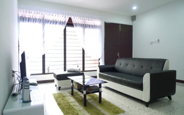 Gurney Home - photo 2