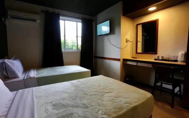 Fata Hotel by Project Borneo - photo 3