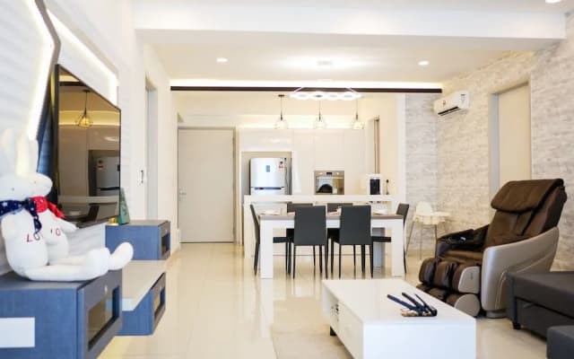 May Full Seaview Luxury Suite - photo 3