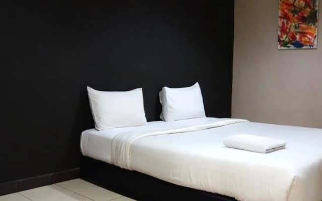 Amazon Hotel Cheras - photo 2