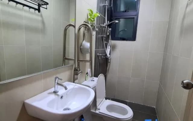 Classic Traditional Malay Designer 3 Bedroom Condo with KLCC View - photo 2