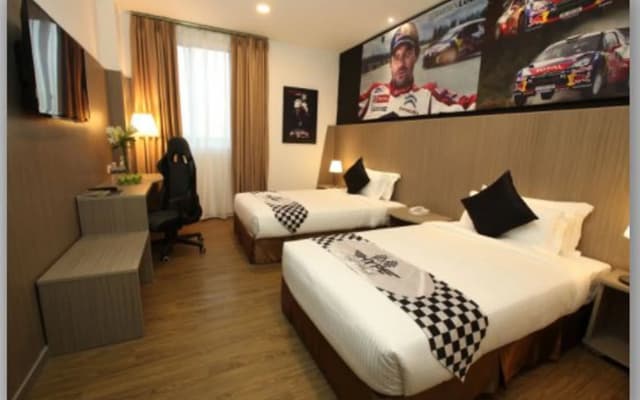 Hype Motorsports Hotel, Kuala Lumpur International Airport - photo 3