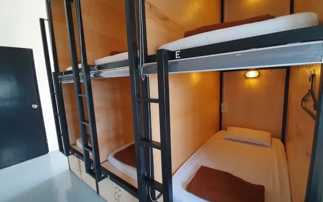 OYO 89728 Home Guesthouse & Cafe - photo 5