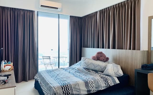 D'wharf Residence PD Waterfront Family Deluxe Suite by AirPlan - photo 2
