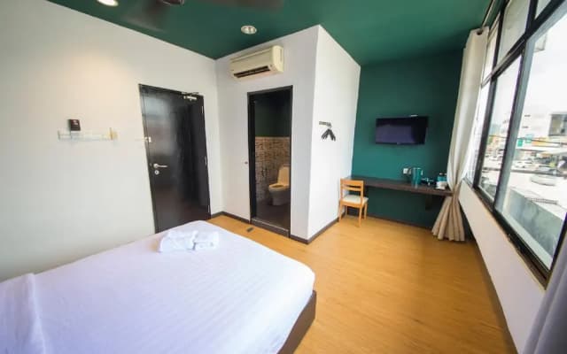Room V Jalan Jenang - photo 2