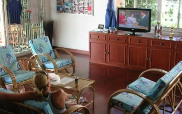 Borneo Beachouse Backpackers - photo 3