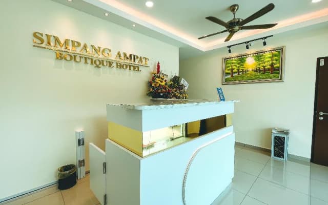 Simpang Ampat Hotel - photo 2