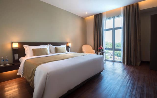 Astana Wing - Riverside Majestic Hotel - photo 3