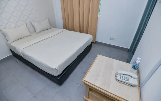Alpha Hotel - photo 4