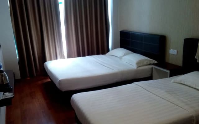 M Empire Motel - photo 5