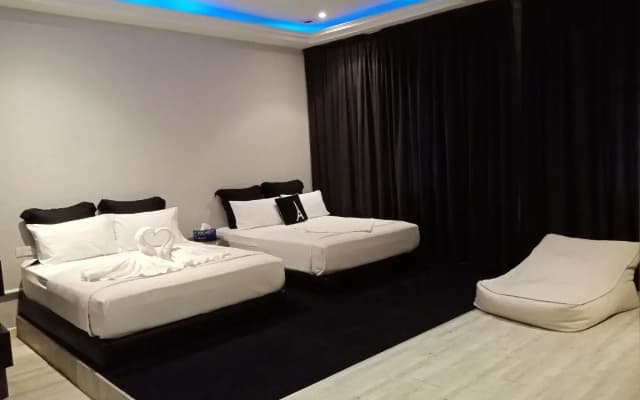 Reggae Mansion Hostel - photo 3