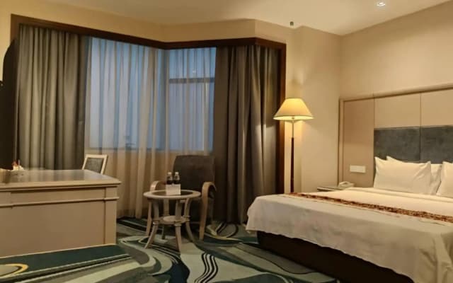 Imperial Hotel - photo 3
