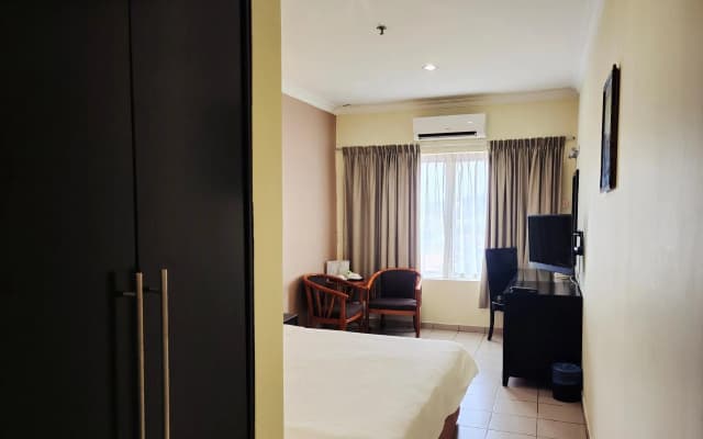 Megah D'Aru Hotel - photo 4
