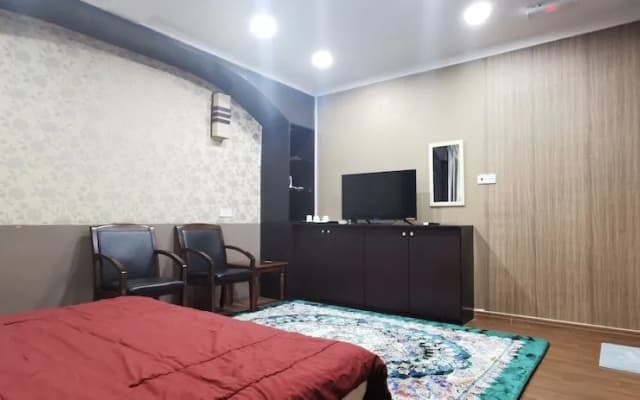 90372 Greybirds Hostel - photo 2