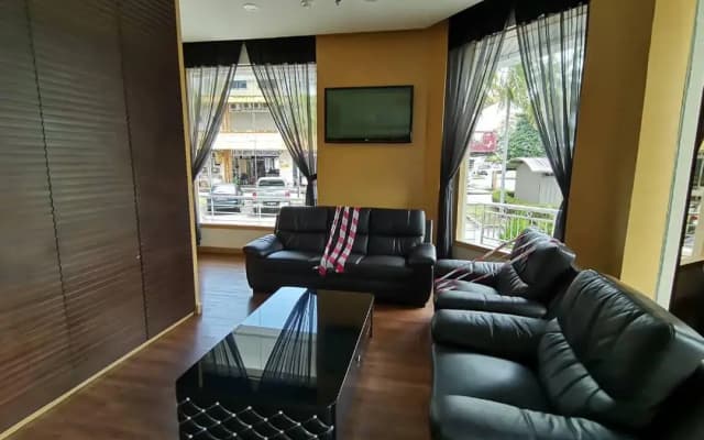 Grand Eastern Hotel Sdn Bhd ( 877519-A ) - photo 4