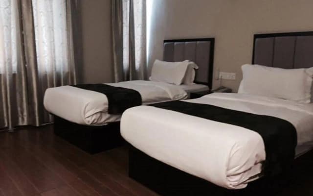 KK Waterfront Hotel - photo 3