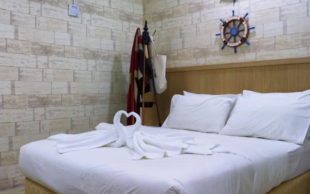 LightHouse Hotel & ShortStay - photo 5