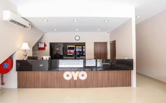 Lumut Hotel by OYO Rooms - photo 2