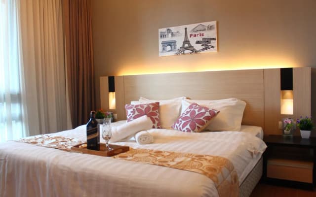 LTS Homestay at Swiss Garden Residence - photo 5