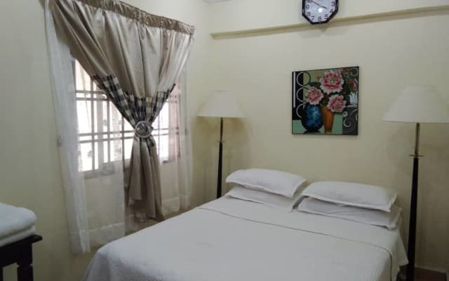 Aini's Guest House In Vista Amani Condo - photo 5