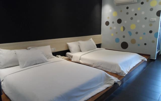 JS Hotel - photo 3