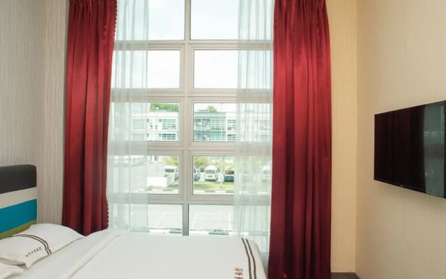 Red's Hotel - photo 5