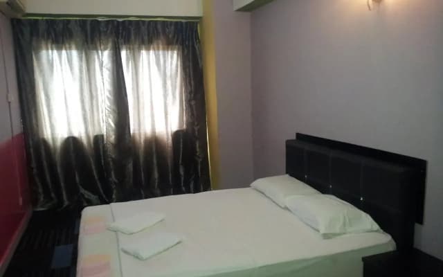 Globallon Hotel - photo 2