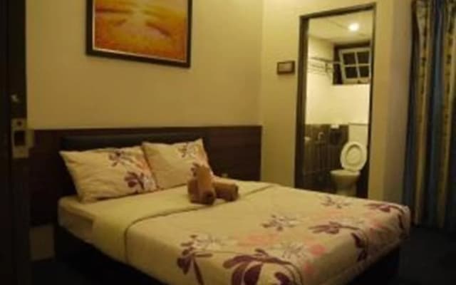 Camellia Budget Inn - photo 2