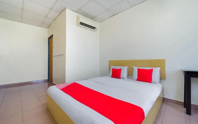 OYO 89461 CP Hotel - photo 4