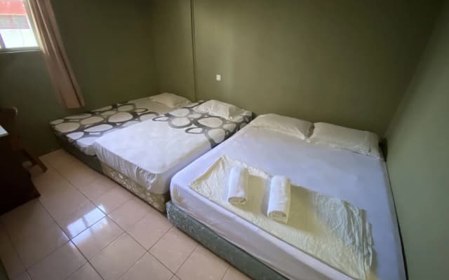 SPOT ON 89863 Hotel Fah Fah - photo 2