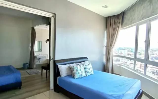 Cozy 121 Octagon 2 Bedrooms Condo - photo 4