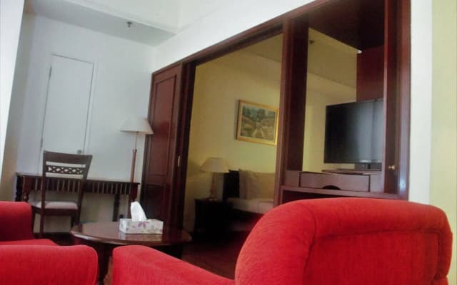 Royal Service Suites at Times Square - photo 3