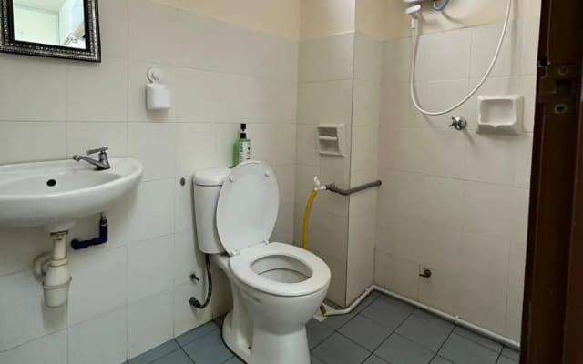 Cozy Homestay KTCC Mall Pantai Batu Burok HSNZ 3BR Pangsapuri Ladang Gemilang 1 by NadiHome - photo 5