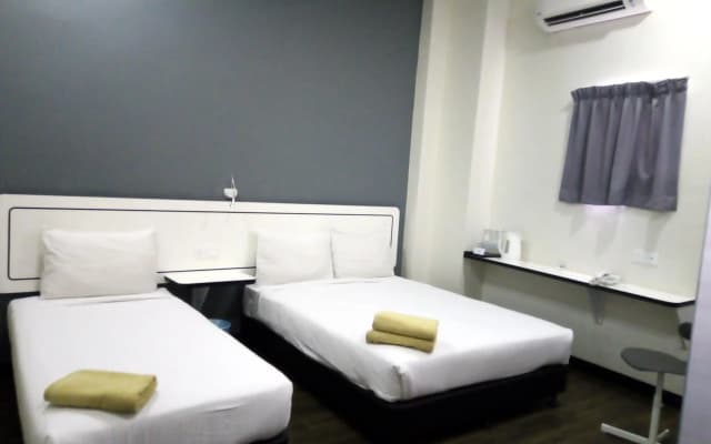 Hotel Zamburger Shah Alam - photo 3