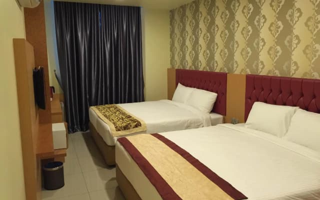 Prince 33 Hotel - photo 4