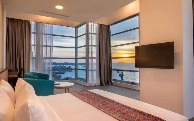 Hotel 7 Suria - photo 5