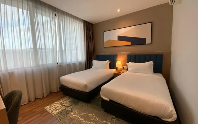 Fives Hotel Johor Bahru City Centre - photo 2