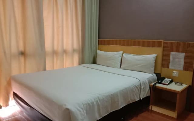 Houz Inn - photo 3